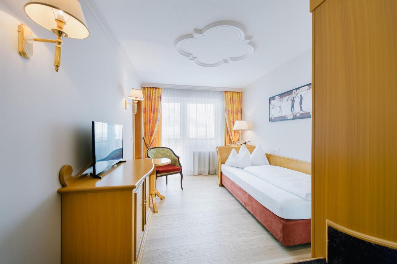 Hotel Steiner Superior オーバータウエルン エクステリア 写真