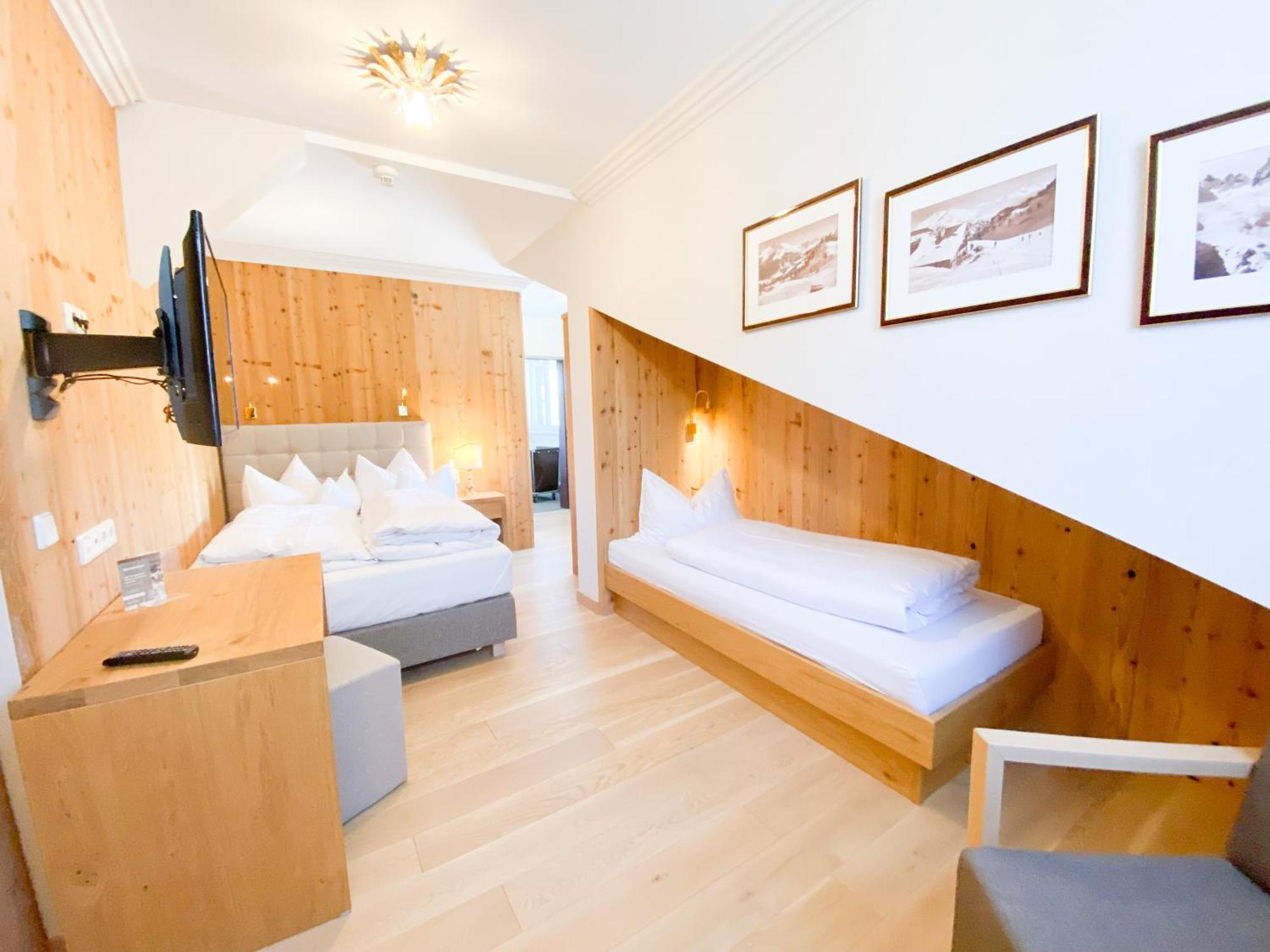 Hotel Steiner Superior オーバータウエルン エクステリア 写真