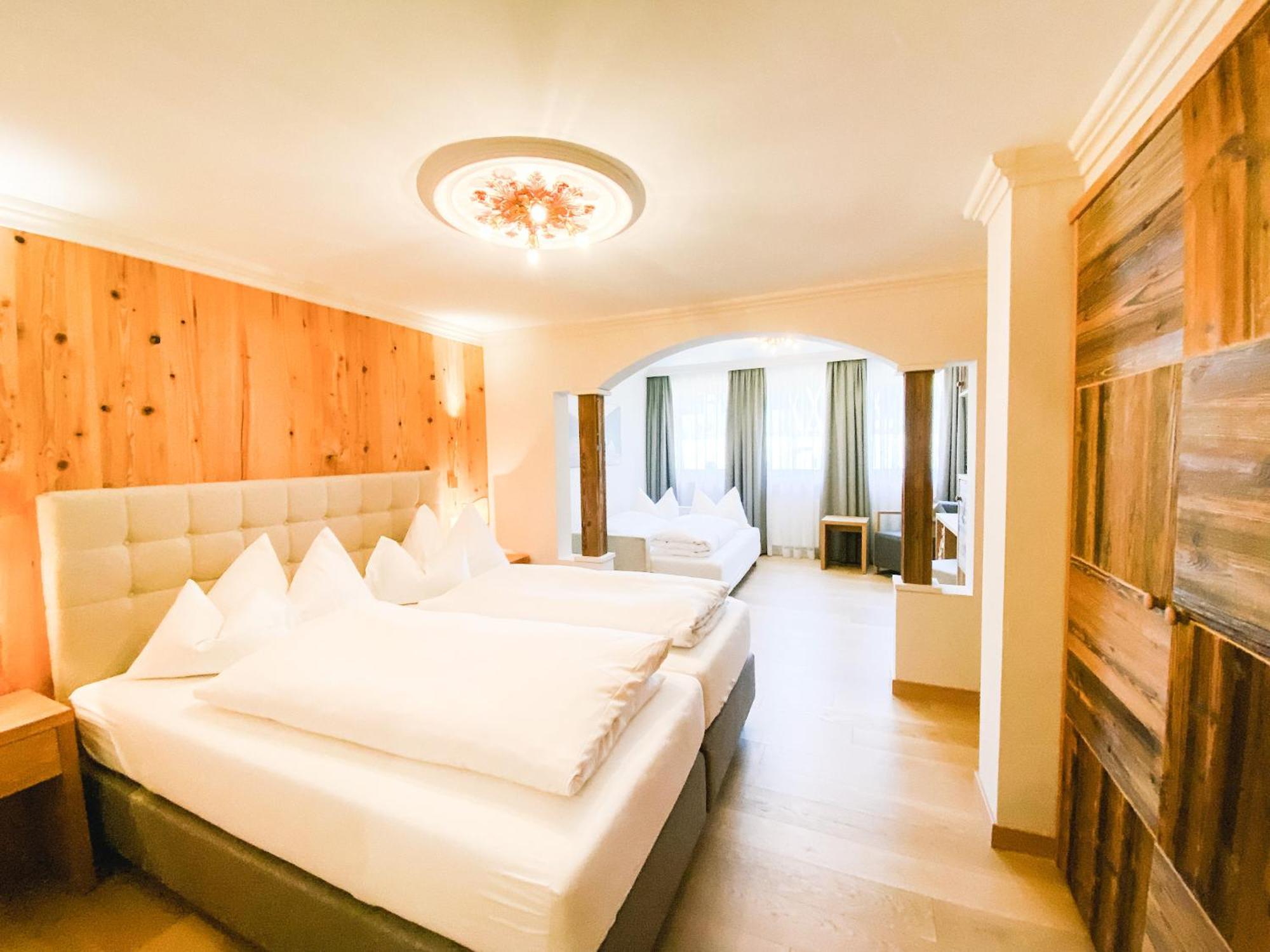 Hotel Steiner Superior オーバータウエルン エクステリア 写真