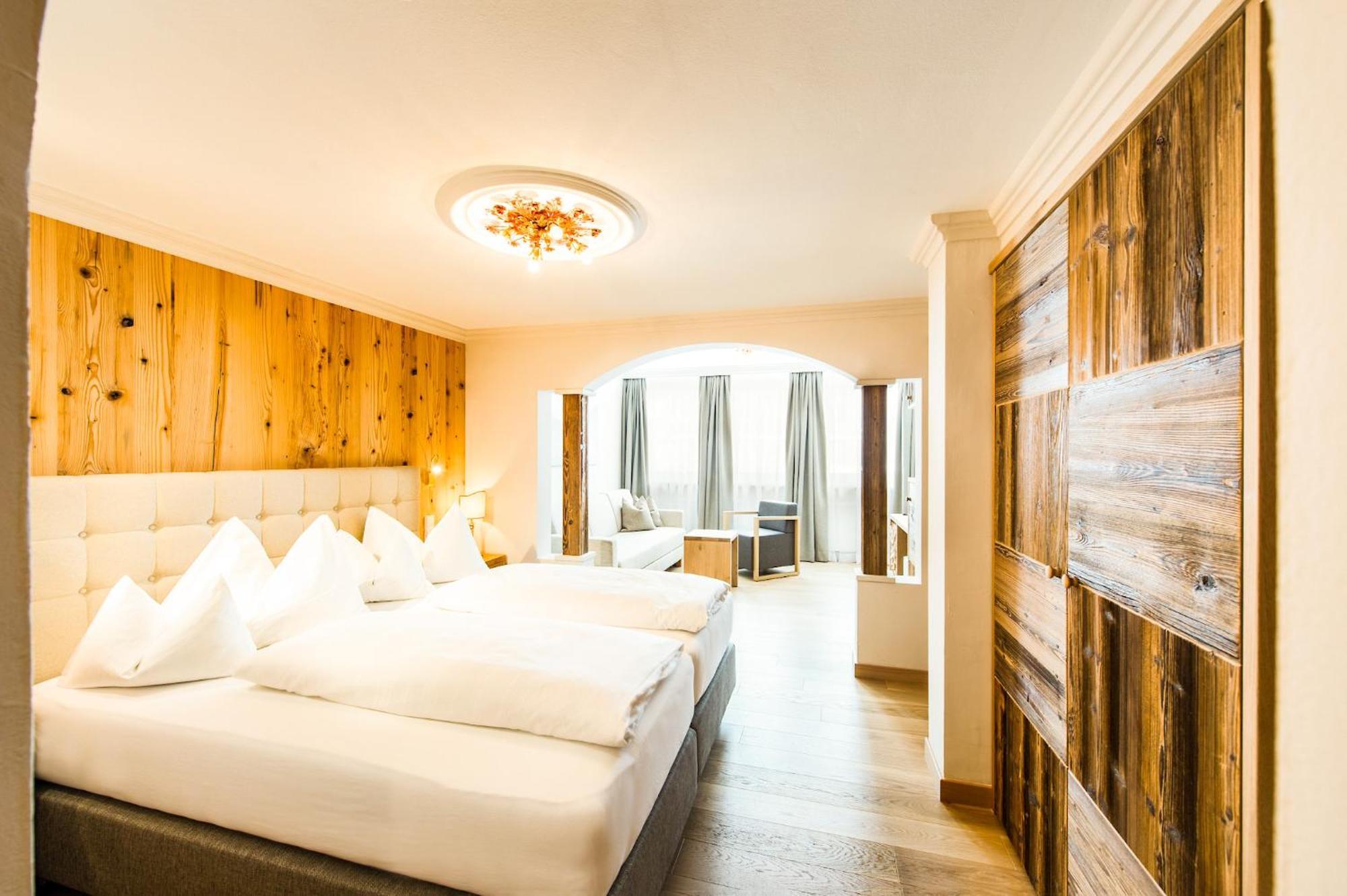 Hotel Steiner Superior オーバータウエルン エクステリア 写真